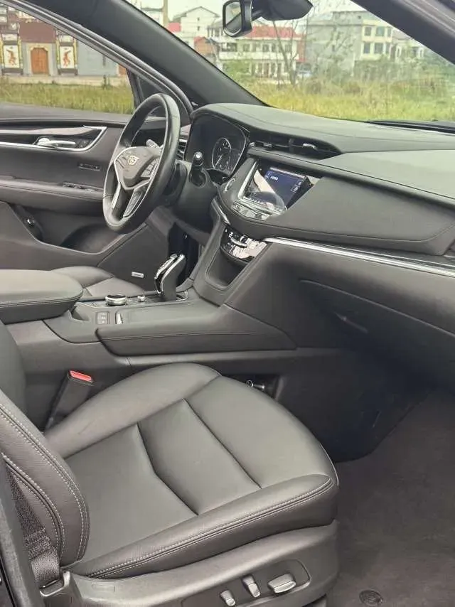 2022 Cadillac XT5 2.0T 237HP L4 9AT,autocango,china used car exporter,china ev exporter,chinese used car exporter,chinese used ev exporter