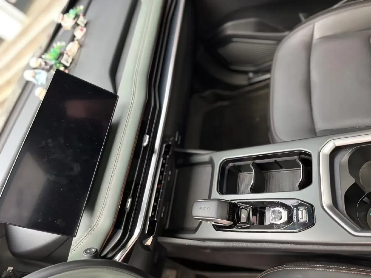 2023 Geely Okavango L 2.0T 218HP L4 7DCT,autocango,china used car exporter,china ev exporter,chinese used car exporter,chinese used ev exporter