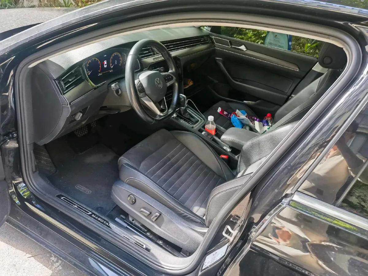 2019 Volkswagen Magotan 2.0T 186HP L4 7DCT,autocango,china used car exporter,china ev exporter,chinese used car exporter,chinese used ev exporter