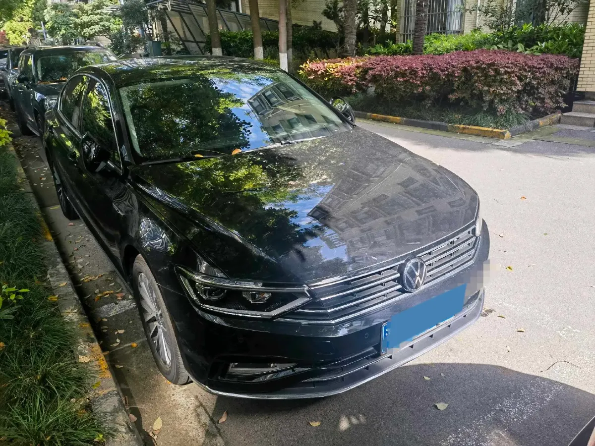 2019 Volkswagen Magotan 2.0T 186HP L4 7DCT,autocango,china used car exporter,china ev exporter,chinese used car exporter,chinese used ev exporter