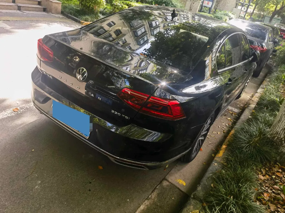 2019 Volkswagen Magotan 2.0T 186HP L4 7DCT,autocango,china used car exporter,china ev exporter,chinese used car exporter,chinese used ev exporter