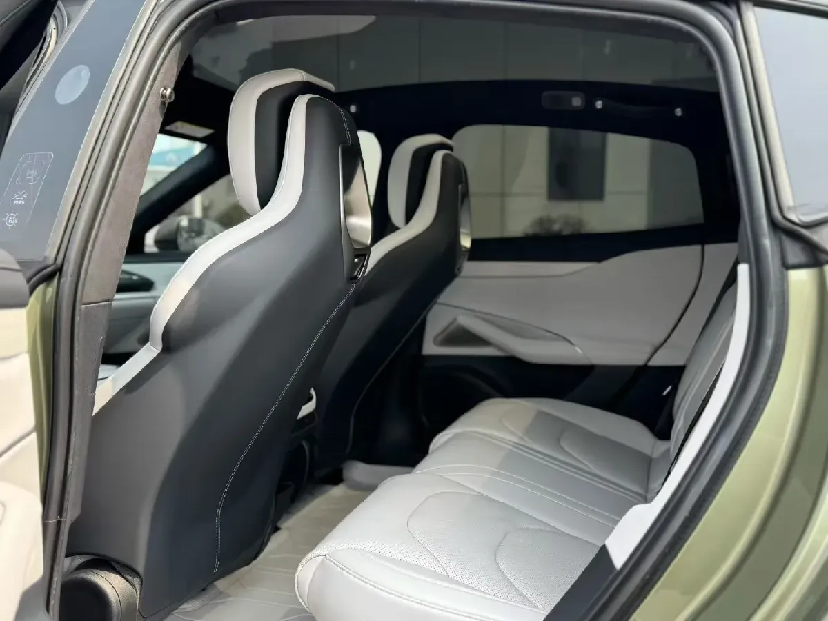 2024 MI SU7 BEV 101KWH,autocango,china used car exporter,china ev exporter,chinese used car exporter,chinese used ev exporter