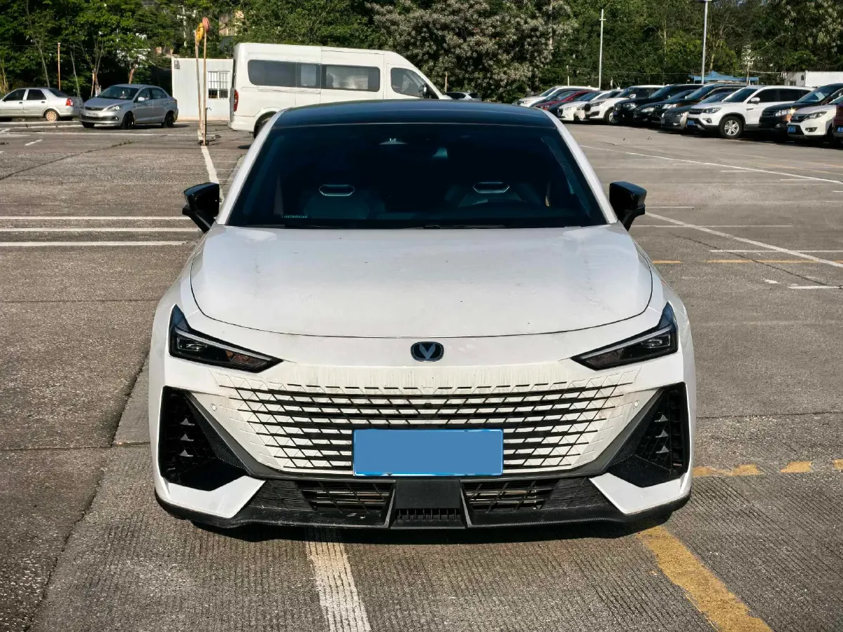 2024 ChangAn UNI-V 1.5T 188HP L4 7DCT,autocango,china used car exporter,china ev exporter,chinese used car exporter,chinese used ev exporter