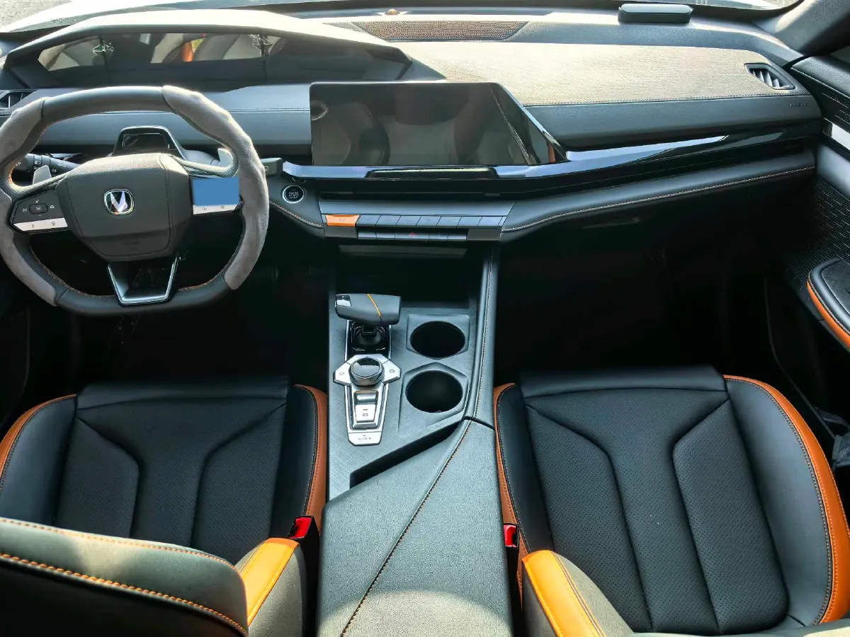 2024 ChangAn UNI-V 1.5T 188HP L4 7DCT,autocango,china used car exporter,china ev exporter,chinese used car exporter,chinese used ev exporter