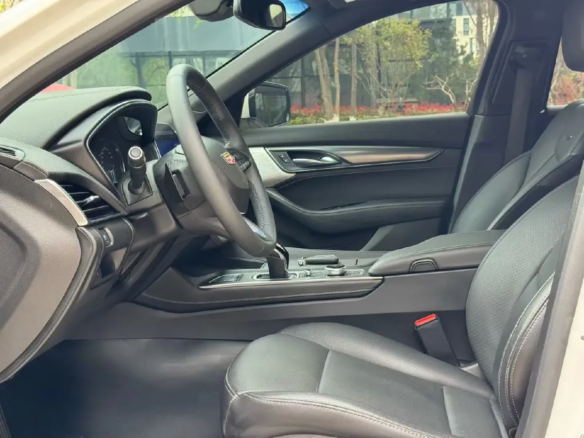 2021 Cadillac CT5 2.0T 237HP L4 10AT,autocango,china used car exporter,china ev exporter,chinese used car exporter,chinese used ev exporter