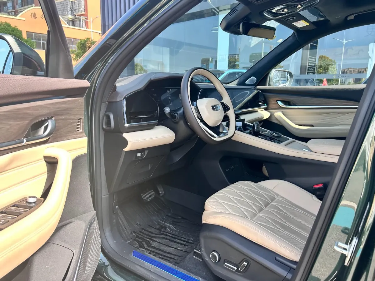 2025 Geely Monjaro 2.0T 238HP L4 8AT,autocango,china used car exporter,china ev exporter,chinese used car exporter,chinese used ev exporter