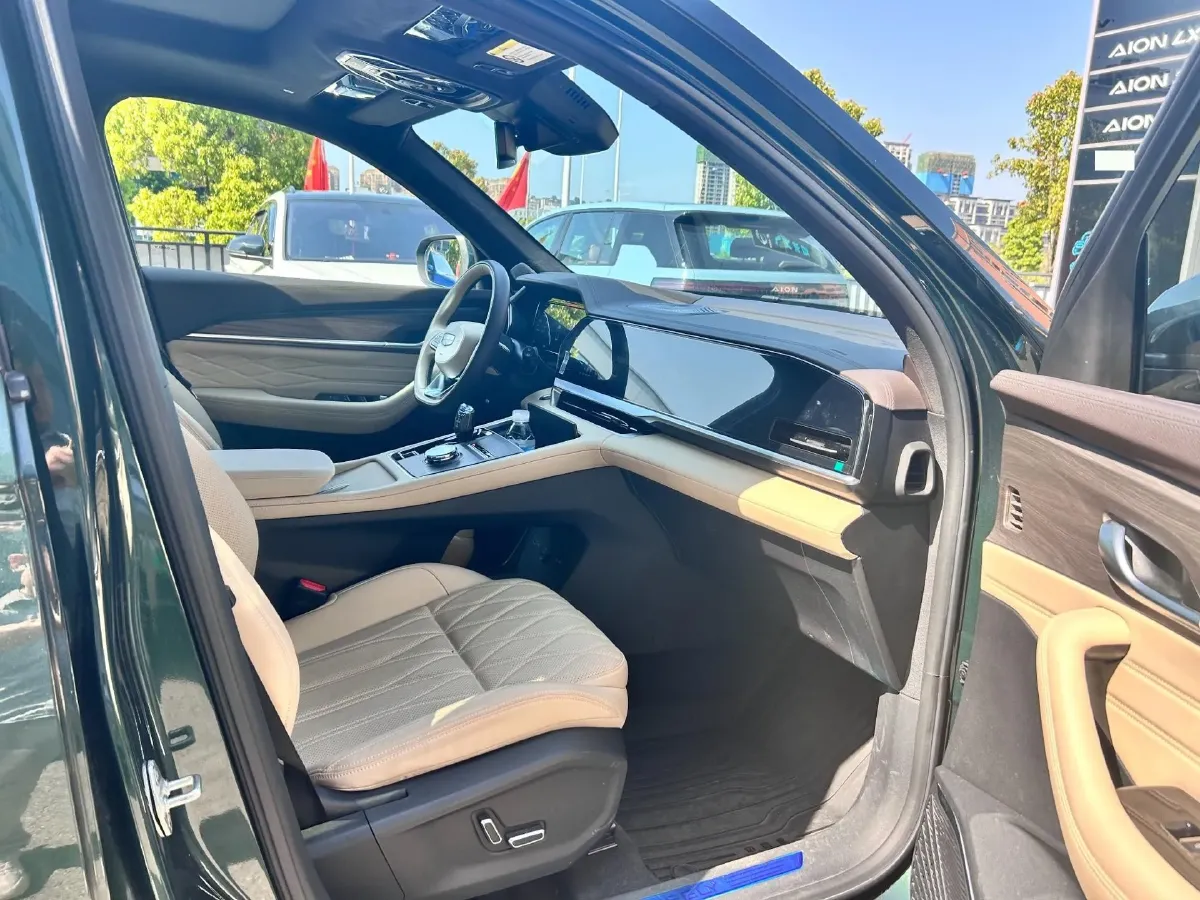 2025 Geely Monjaro 2.0T 238HP L4 8AT,autocango,china used car exporter,china ev exporter,chinese used car exporter,chinese used ev exporter