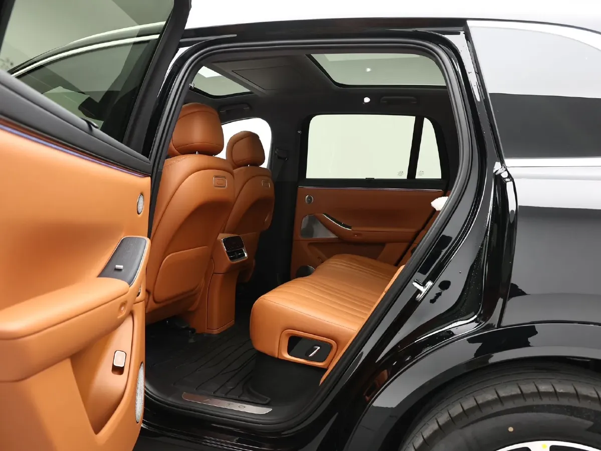 2026 AITO AITO M7 REEV 160HP REEV,autocango,china used car exporter,china ev exporter,chinese used car exporter,chinese used ev exporter