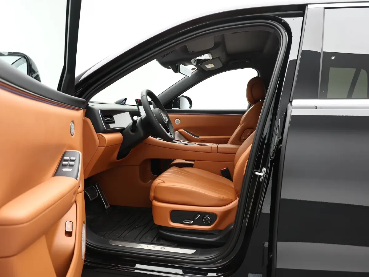 2026 AITO AITO M7 REEV 160HP REEV,autocango,china used car exporter,china ev exporter,chinese used car exporter,chinese used ev exporter