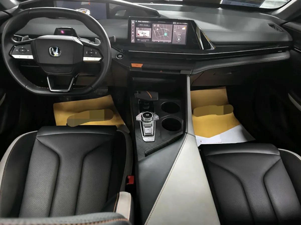 2023 ChangAn UNI-V 1.5T 188HP L4 7DCT,autocango,china used car exporter,china ev exporter,chinese used car exporter,chinese used ev exporter