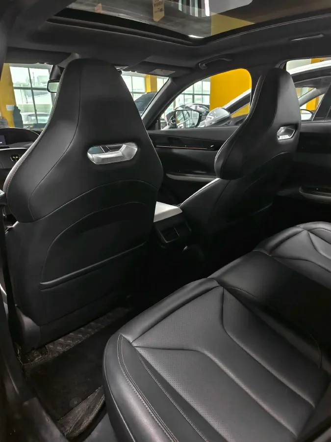 2023 ChangAn UNI-V 1.5T 188HP L4 7DCT,autocango,china used car exporter,china ev exporter,chinese used car exporter,chinese used ev exporter