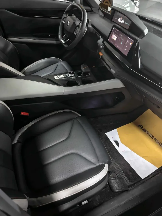 2023 ChangAn UNI-V 1.5T 188HP L4 7DCT,autocango,china used car exporter,china ev exporter,chinese used car exporter,chinese used ev exporter