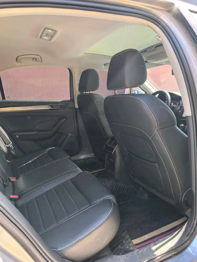 2022 Skoda Superb 1.4T 150HP L4 7DCT,autocango,china used car exporter,china ev exporter,chinese used car exporter,chinese used ev exporter