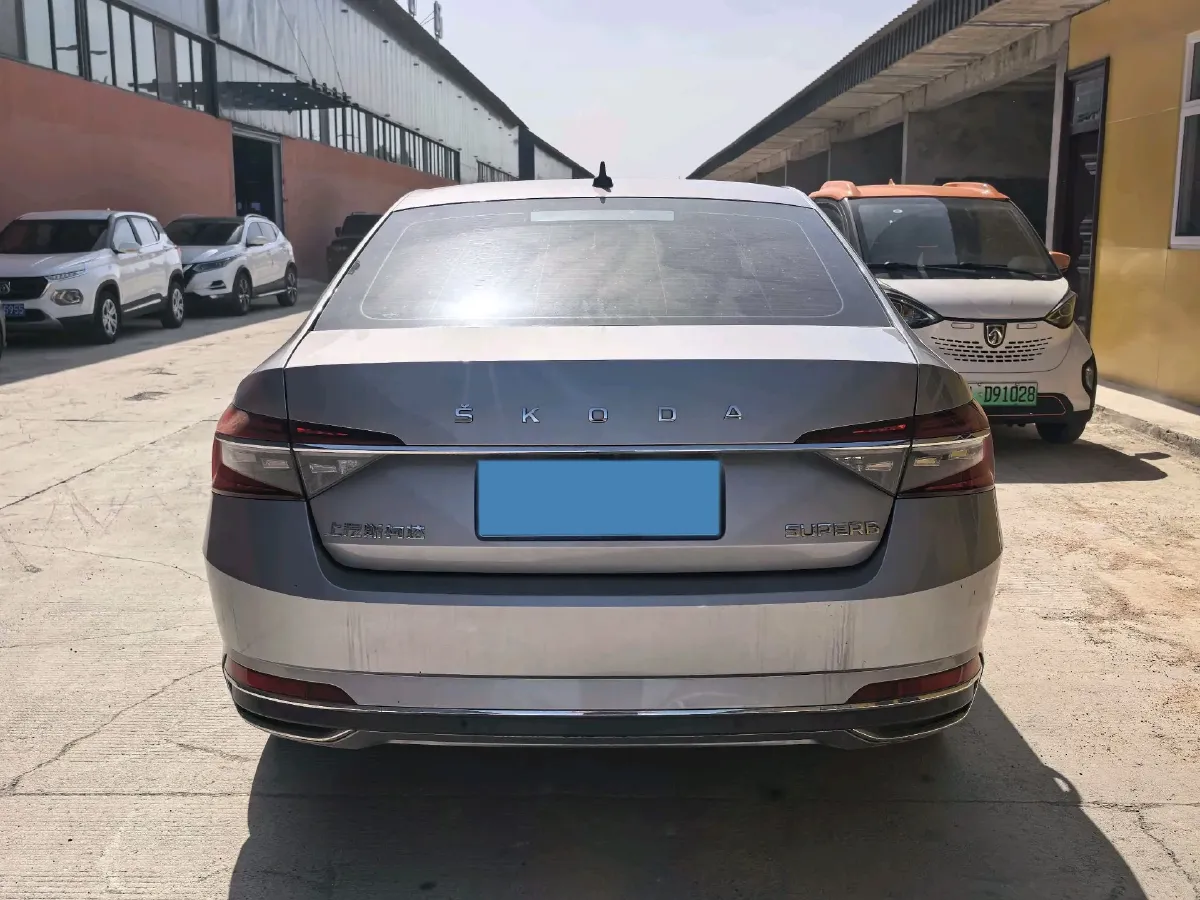 2022 Skoda Superb 1.4T 150HP L4 7DCT,autocango,china used car exporter,china ev exporter,chinese used car exporter,chinese used ev exporter