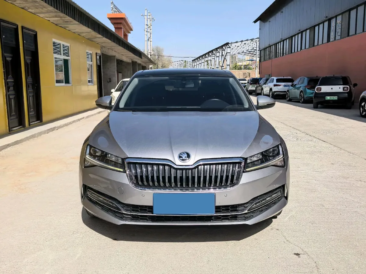2022 Skoda Superb 1.4T 150HP L4 7DCT,autocango,china used car exporter,china ev exporter,chinese used car exporter,chinese used ev exporter