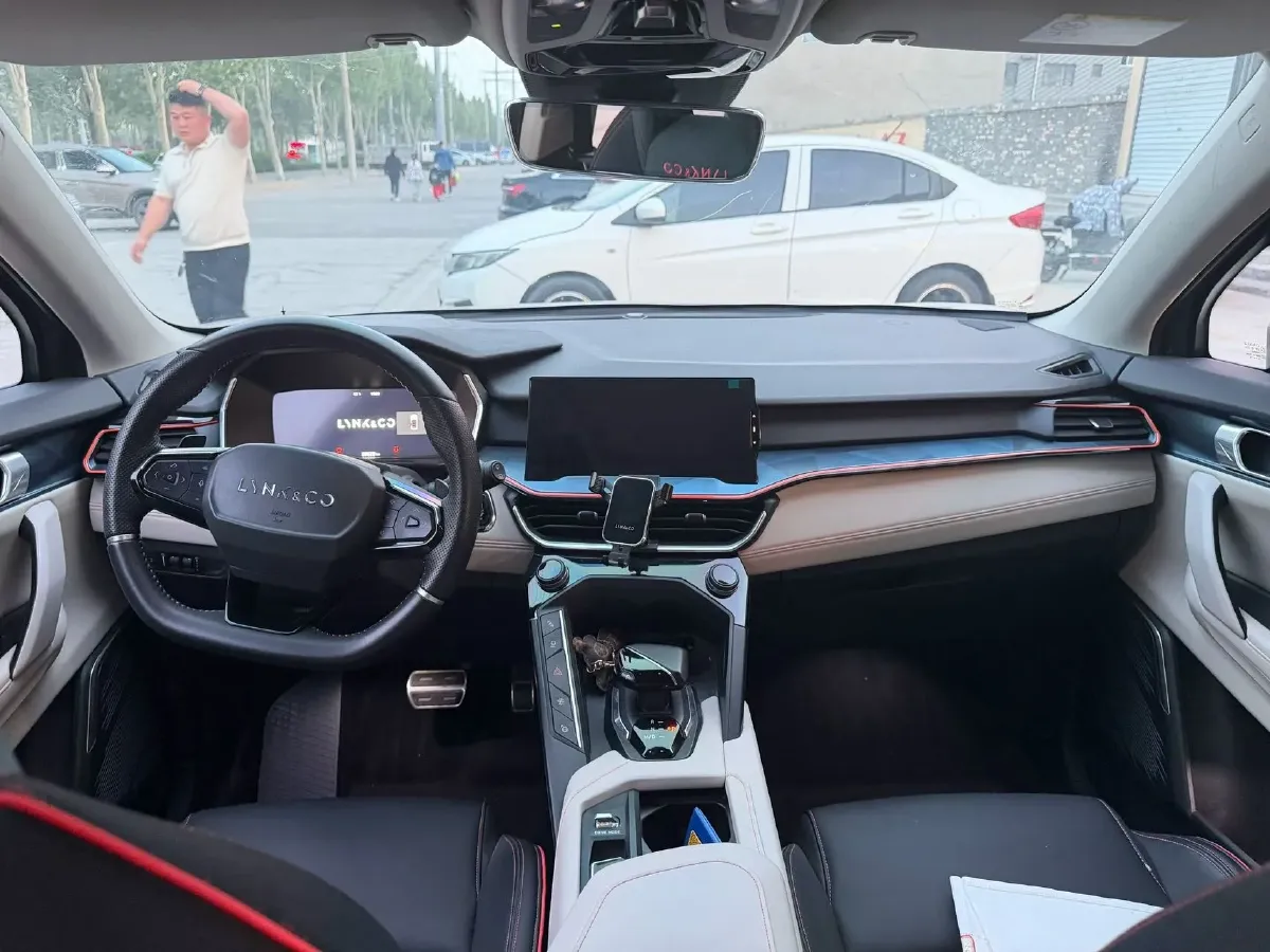 2020 LYNK&CO 06 1.5T 177HP L3 7DCT,autocango,china used car exporter,china ev exporter,chinese used car exporter,chinese used ev exporter