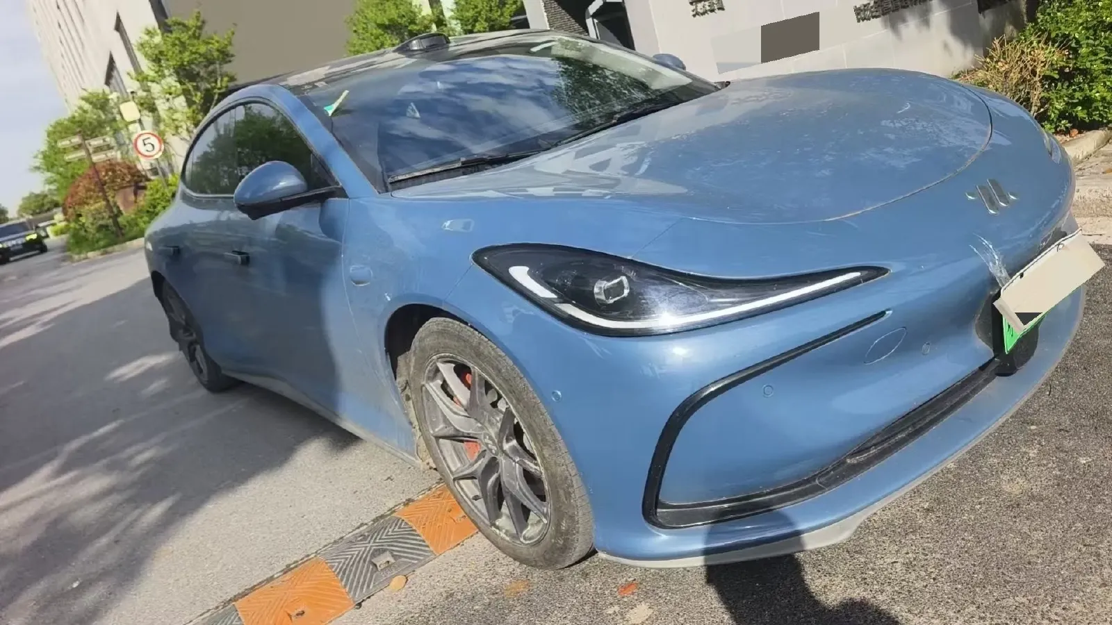 2024 IM L6 BEV 75KWH,autocango,china used car exporter,china ev exporter,chinese used car exporter,chinese used ev exporter