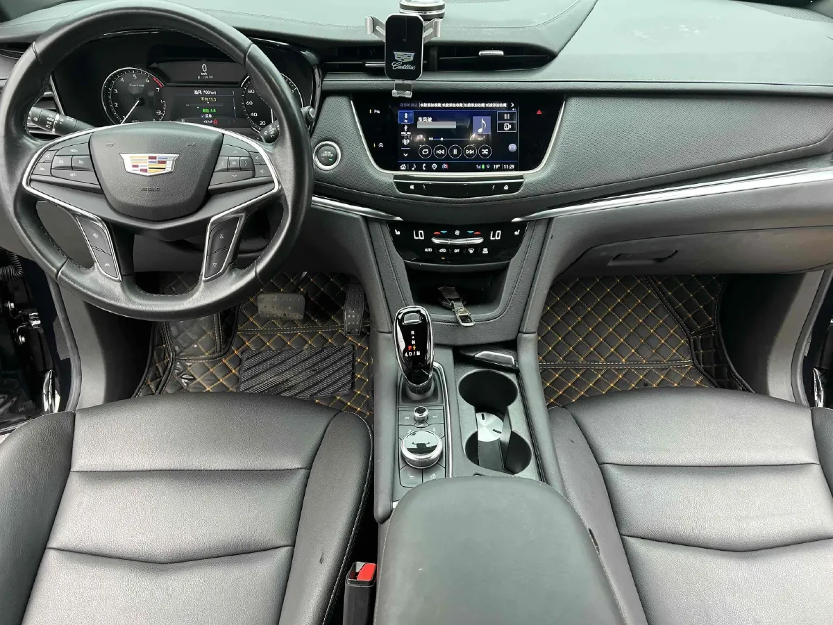 2022 Cadillac XT5 2.0T 237HP L4 9AT,autocango,china used car exporter,china ev exporter,chinese used car exporter,chinese used ev exporter