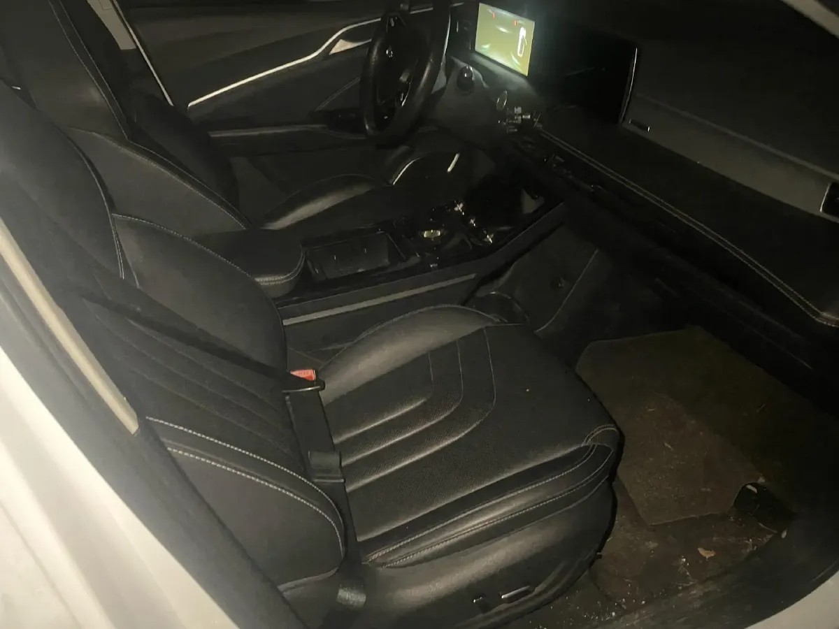 2021 Roewe RX5 1.5T 181HP L4 7DCT,autocango,china used car exporter,china ev exporter,chinese used car exporter,chinese used ev exporter