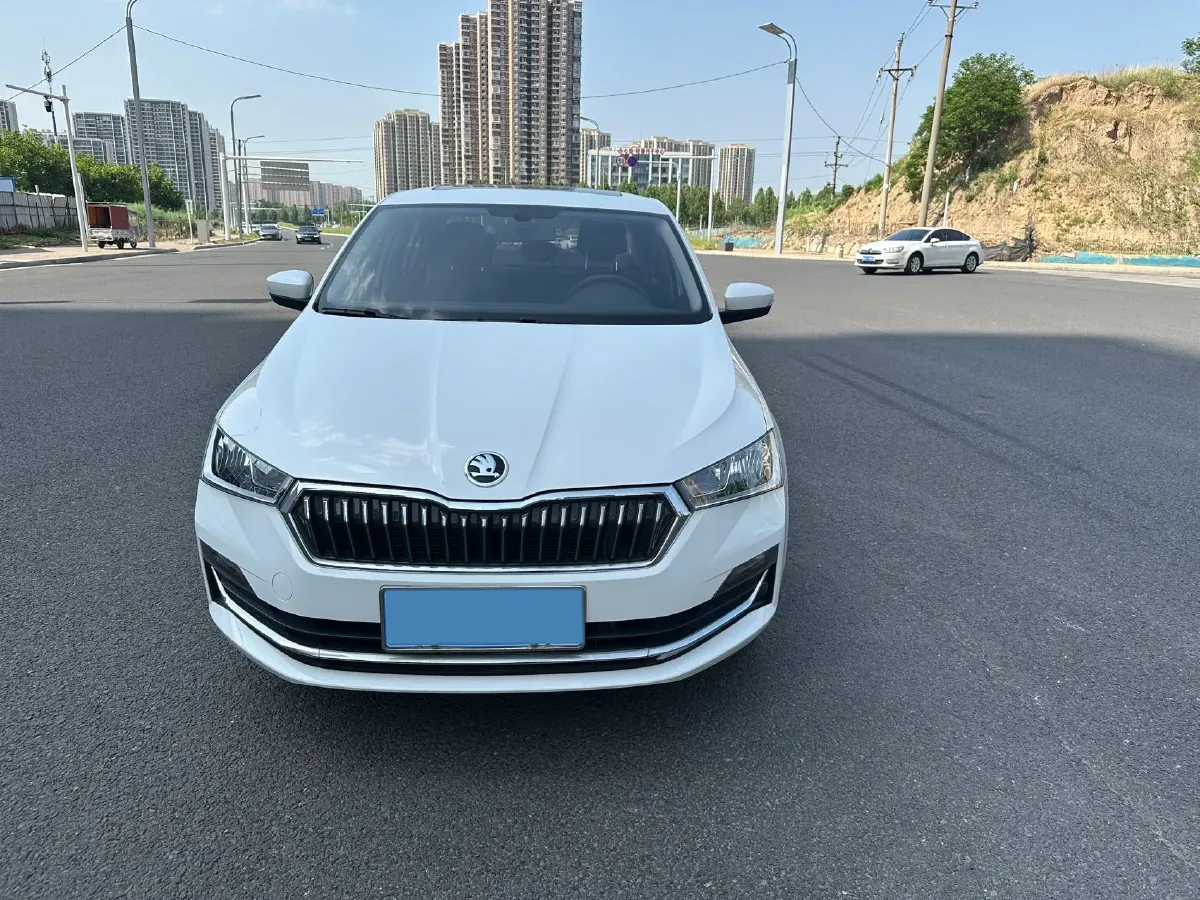 2022 Skoda Rapid 1.5L 112HP L4 6AT,autocango,china used car exporter,china ev exporter,chinese used car exporter,chinese used ev exporter