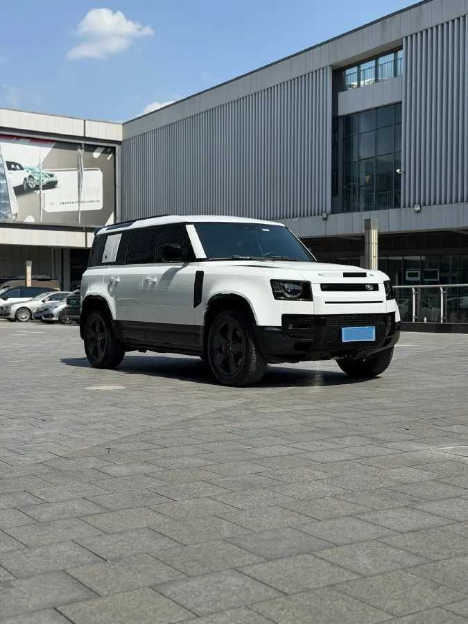 2024 Land Rover Defender 3.0T 400HP L6 8AT,autocango,china used car exporter,china ev exporter,chinese used car exporter,chinese used ev exporter