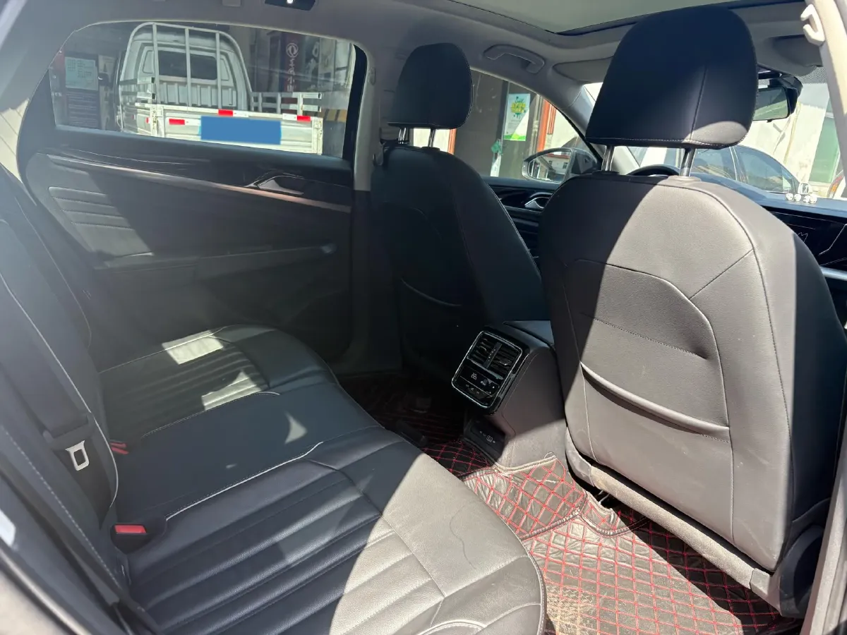 2023 Volkswagen Passat 2.0T 186HP L4 7DCT,autocango,china used car exporter,china ev exporter,chinese used car exporter,chinese used ev exporter