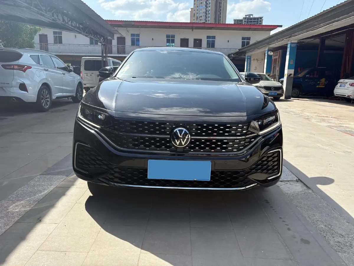 2023 Volkswagen Passat 2.0T 186HP L4 7DCT,autocango,china used car exporter,china ev exporter,chinese used car exporter,chinese used ev exporter
