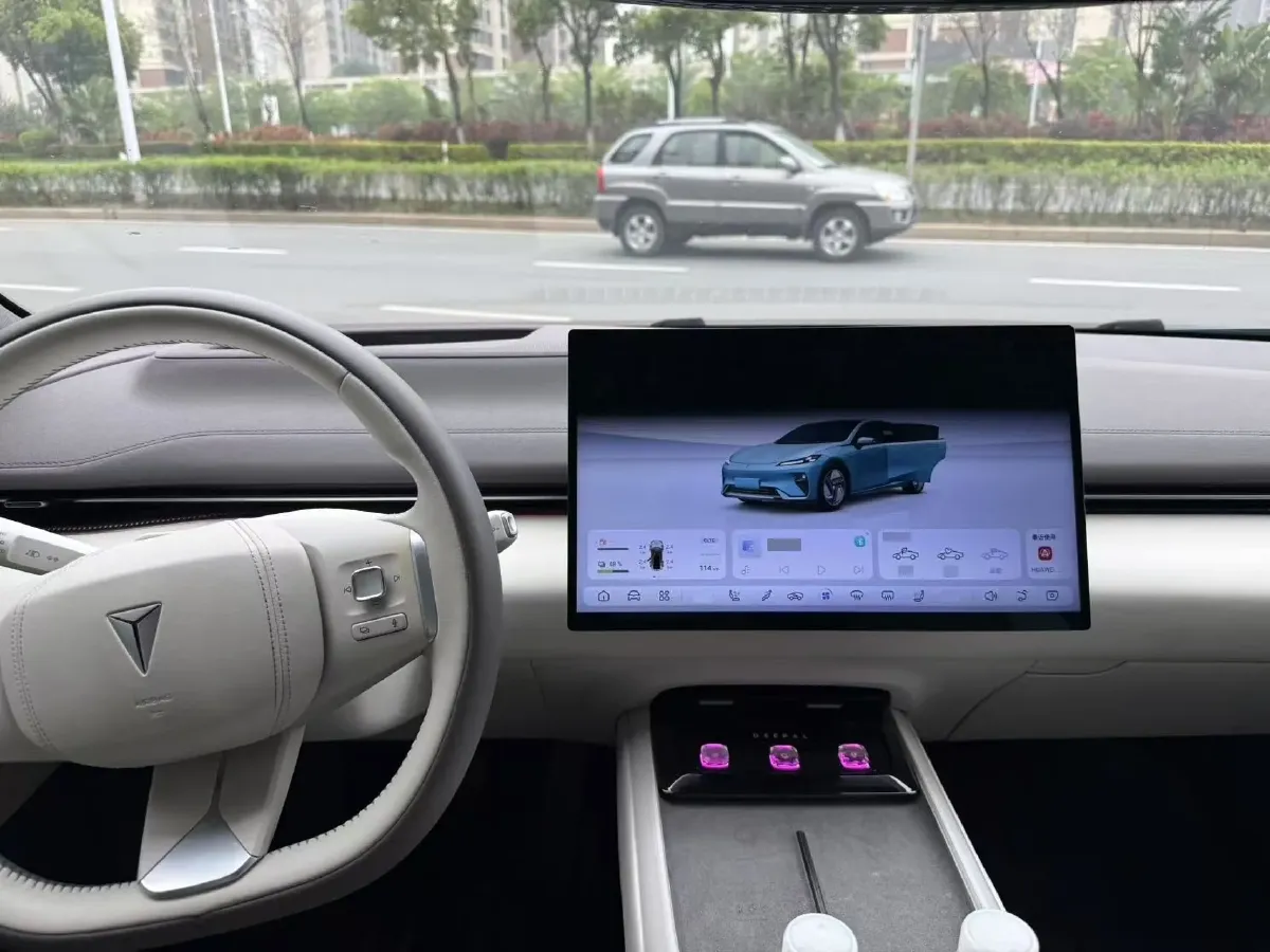 2025 Deepal L07 1.5L 98HP L4 REEV 28.39KWH,autocango,china used car exporter,china ev exporter,chinese used car exporter,chinese used ev exporter