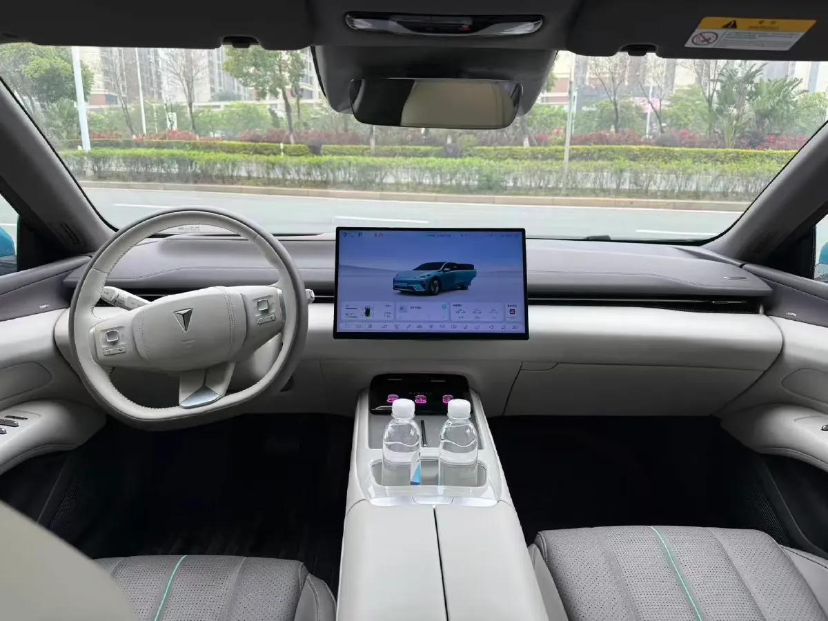 2025 Deepal L07 1.5L 98HP L4 REEV 28.39KWH,autocango,china used car exporter,china ev exporter,chinese used car exporter,chinese used ev exporter