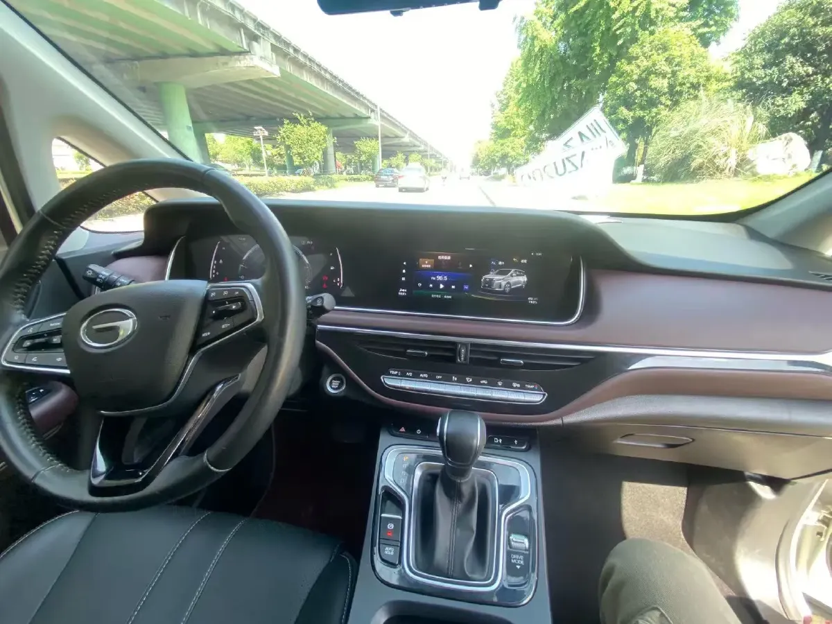 2021 GAC Trumpchi M6 1.5T 169HP L4 7DCT,autocango,china used car exporter,china ev exporter,chinese used car exporter,chinese used ev exporter