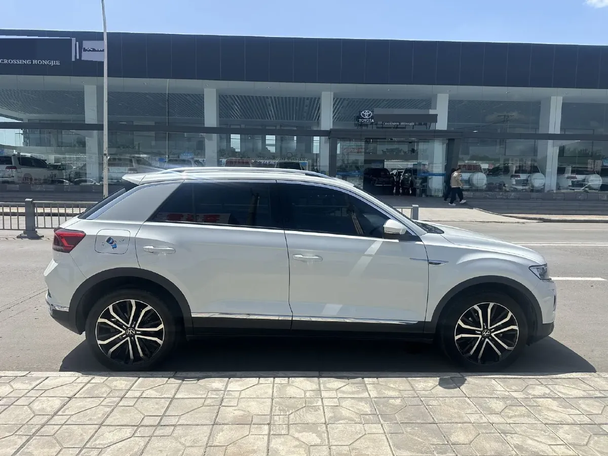 2022 Volkswagen T-Roc 1.4T 150HP L4 7DCT,autocango,china used car exporter,china ev exporter,chinese used car exporter,chinese used ev exporter