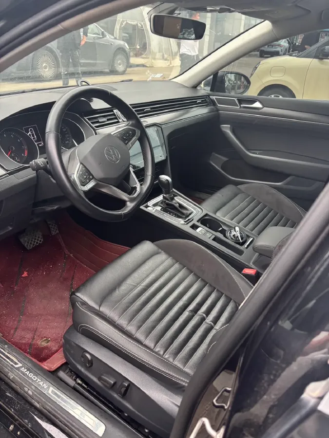 2020 Volkswagen Magotan 2.0T 186HP L4 7DCT,autocango,china used car exporter,china ev exporter,chinese used car exporter,chinese used ev exporter