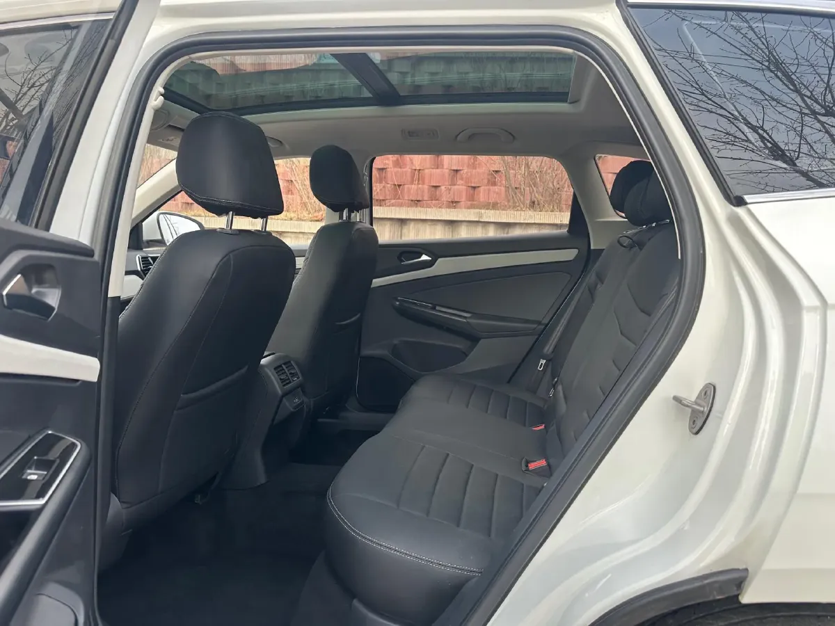 2023 Jetta VS7 1.4T 150HP L4 6AT,autocango,china used car exporter,china ev exporter,chinese used car exporter,chinese used ev exporter