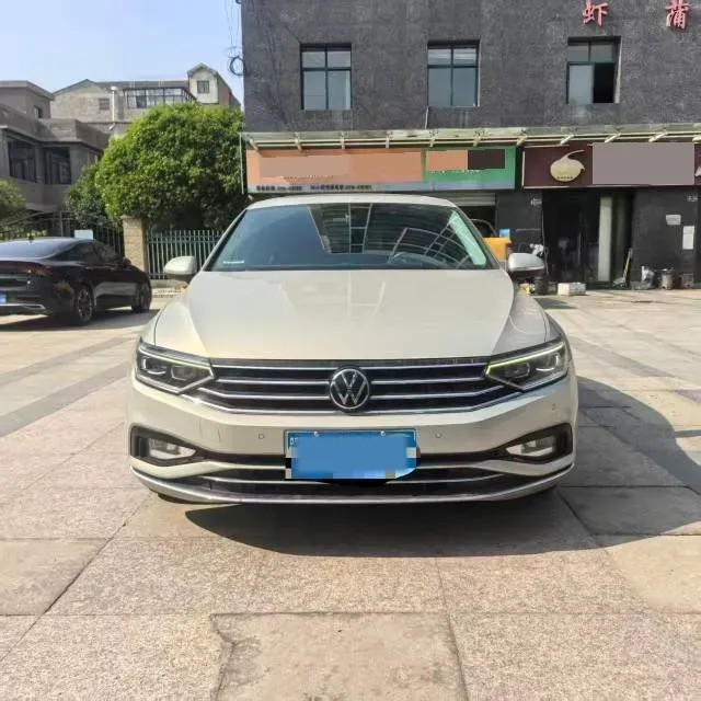 2020 Volkswagen Magotan 2.0T 186HP L4 7DCT,autocango,china used car exporter,china ev exporter,chinese used car exporter,chinese used ev exporter