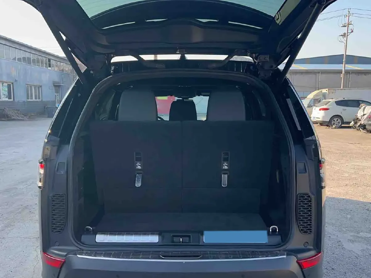 2019 Land Rover Discovery 2.0T 300HP L4 8AT,autocango,china used car exporter,china ev exporter,chinese used car exporter,chinese used ev exporter