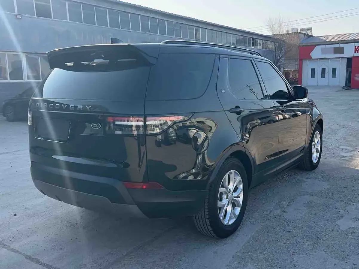 2019 Land Rover Discovery 2.0T 300HP L4 8AT,autocango,china used car exporter,china ev exporter,chinese used car exporter,chinese used ev exporter
