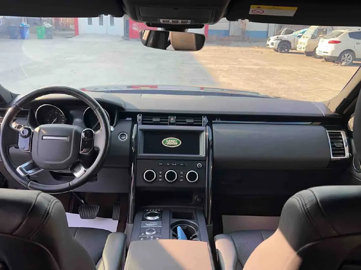 2019 Land Rover Discovery 2.0T 300HP L4 8AT,autocango,china used car exporter,china ev exporter,chinese used car exporter,chinese used ev exporter
