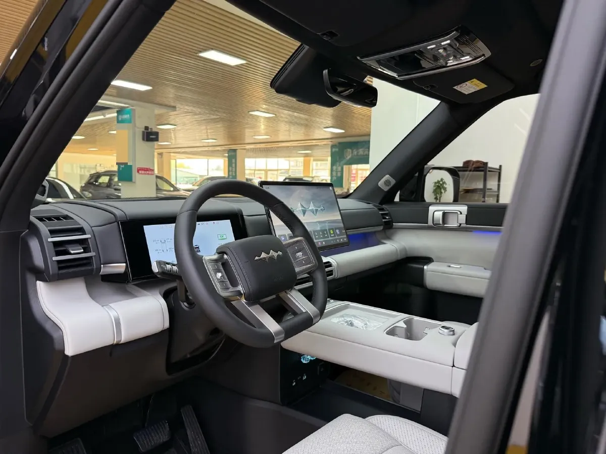 2025 FangChengBao Tai 7 1.5T 156HP L4 E-CVT PHEV,autocango,china used car exporter,china ev exporter,chinese used car exporter,chinese used ev exporter