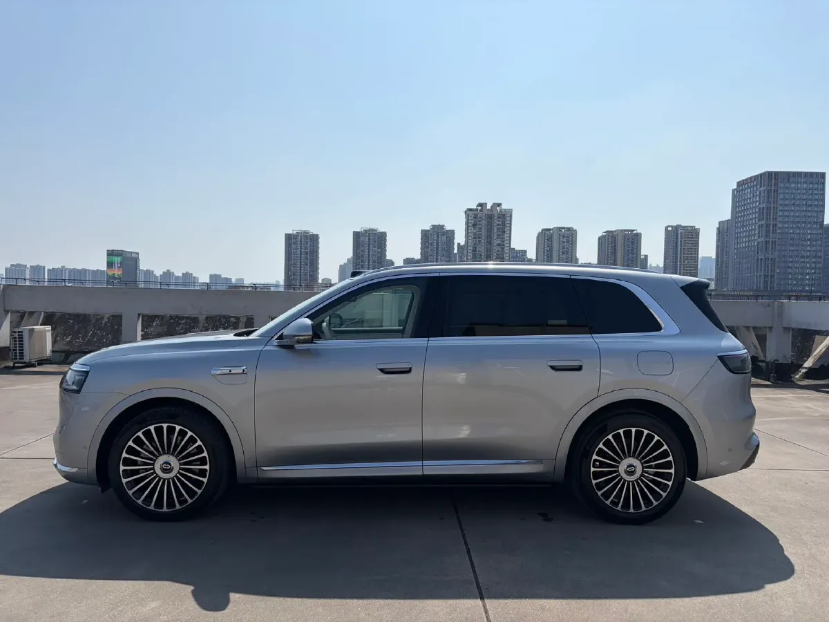 2025 AITO AITO M8 REEV 160HP REEV 53.4KWH,autocango,china used car exporter,china ev exporter,chinese used car exporter,chinese used ev exporter