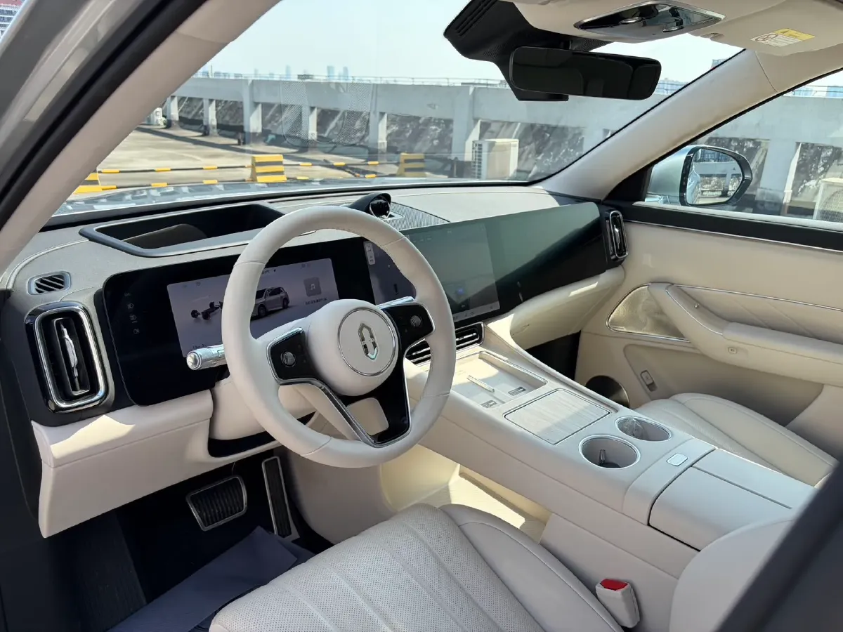 2025 AITO AITO M8 REEV 160HP REEV 53.4KWH,autocango,china used car exporter,china ev exporter,chinese used car exporter,chinese used ev exporter