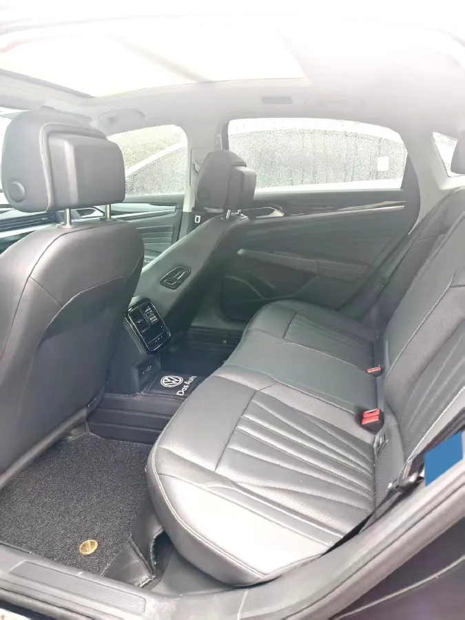 2025 Volkswagen Passat 2.0T 186HP L4 7DCT,autocango,china used car exporter,china ev exporter,chinese used car exporter,chinese used ev exporter