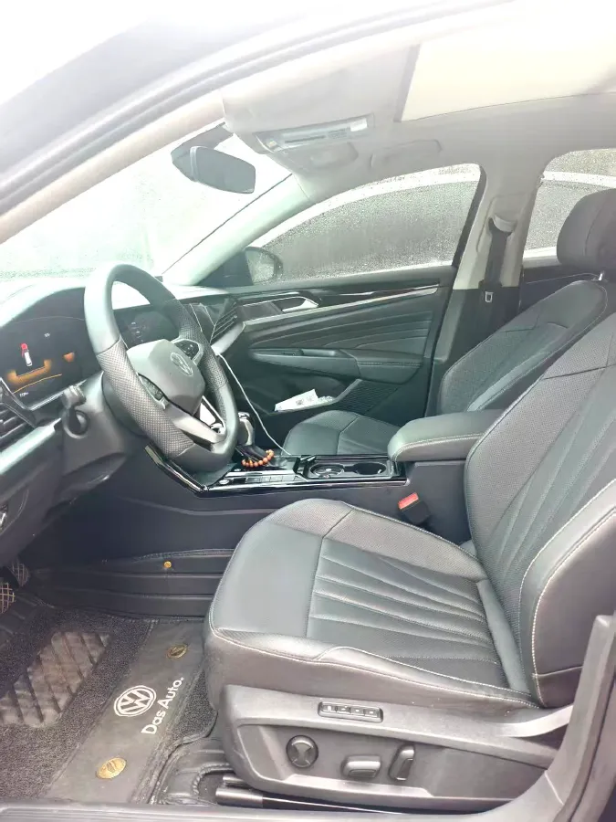 2025 Volkswagen Passat 2.0T 186HP L4 7DCT,autocango,china used car exporter,china ev exporter,chinese used car exporter,chinese used ev exporter