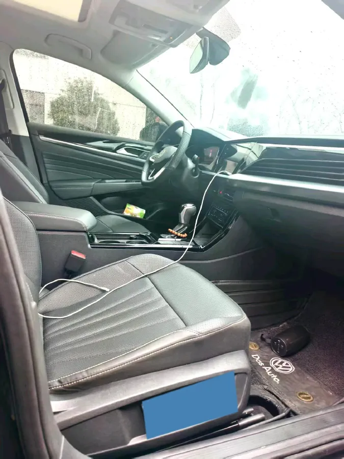 2025 Volkswagen Passat 2.0T 186HP L4 7DCT,autocango,china used car exporter,china ev exporter,chinese used car exporter,chinese used ev exporter