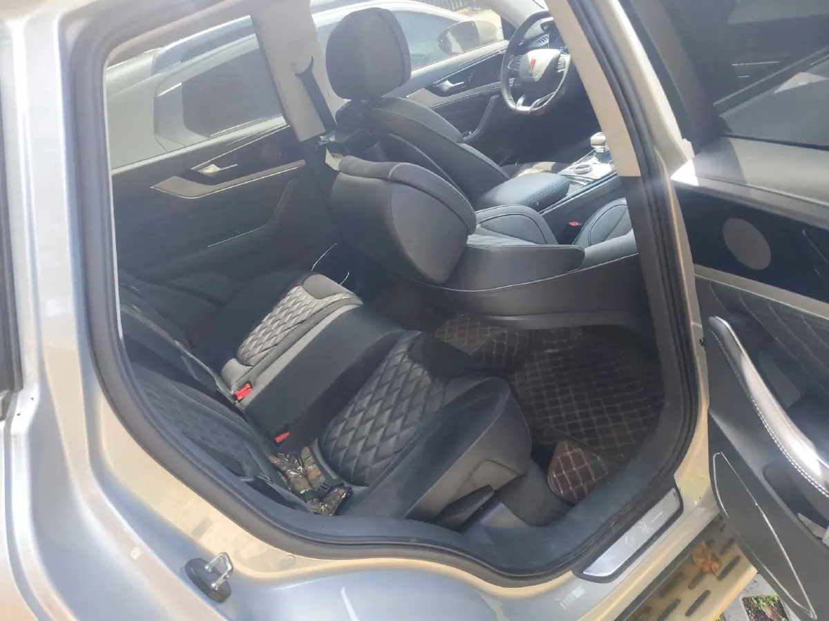 2019 HongQi HS5 2.0T 224HP L4 6AT,autocango,china used car exporter,china ev exporter,chinese used car exporter,chinese used ev exporter