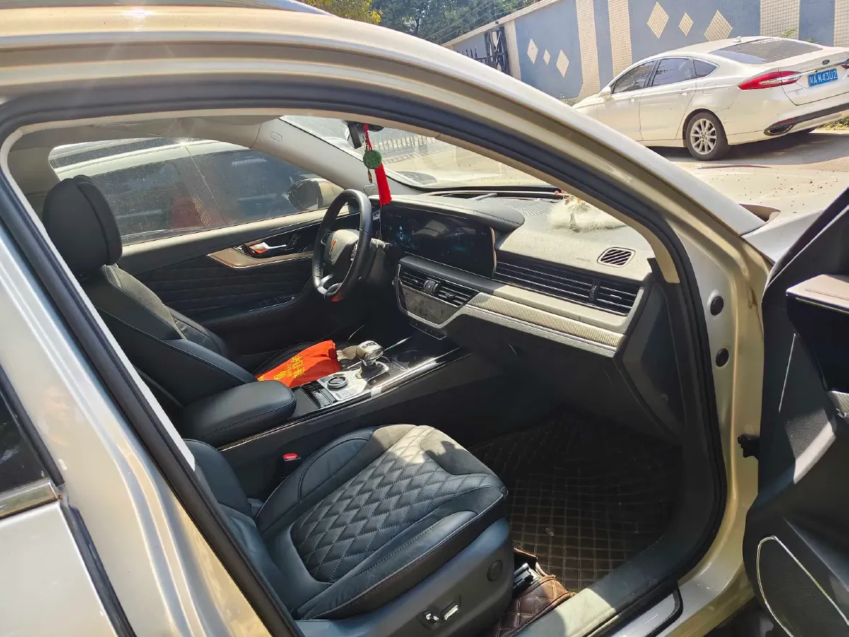 2019 HongQi HS5 2.0T 224HP L4 6AT,autocango,china used car exporter,china ev exporter,chinese used car exporter,chinese used ev exporter