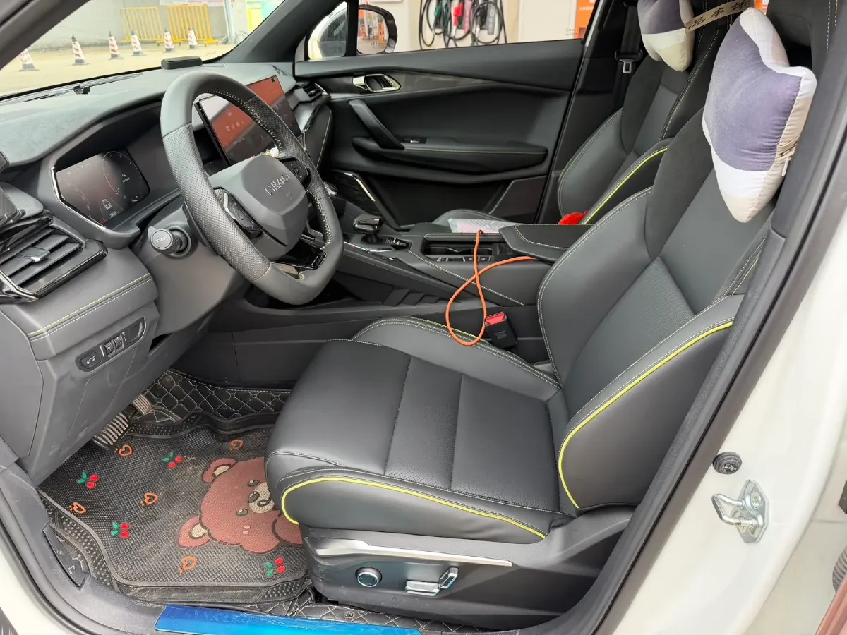 2023 LYNK&CO 06 1.5T 181HP L4 7DCT,autocango,china used car exporter,china ev exporter,chinese used car exporter,chinese used ev exporter