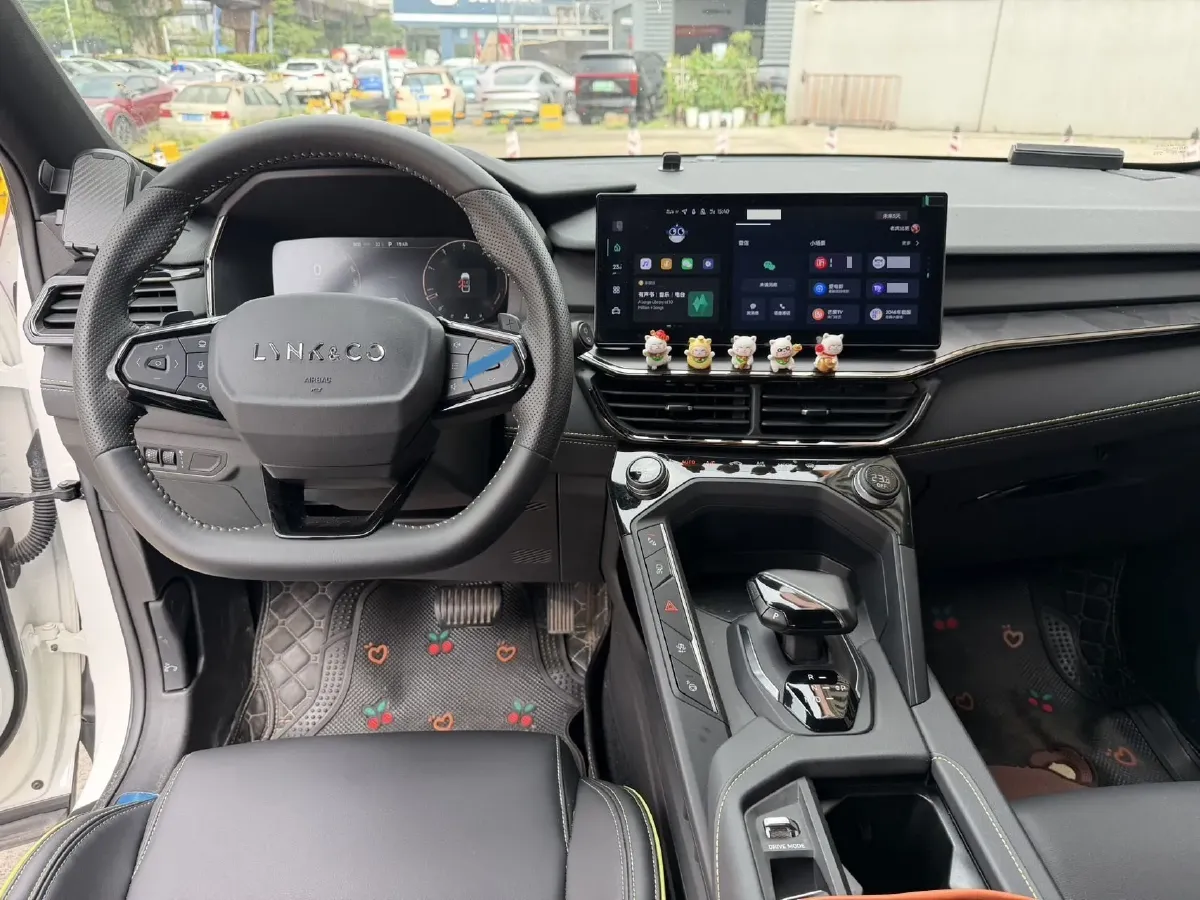 2023 LYNK&CO 06 1.5T 181HP L4 7DCT,autocango,china used car exporter,china ev exporter,chinese used car exporter,chinese used ev exporter