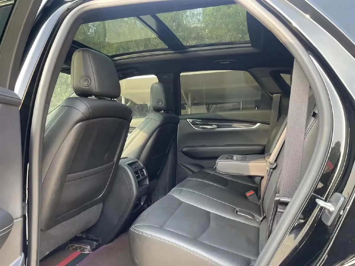 2021 Cadillac XT5 2.0T 237HP L4 9AT,autocango,china used car exporter,china ev exporter,chinese used car exporter,chinese used ev exporter