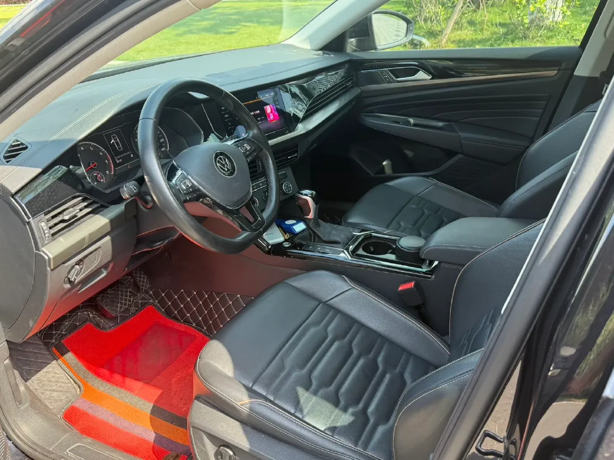 2020 Volkswagen Passat 2.0T 186HP L4 7DCT,autocango,china used car exporter,china ev exporter,chinese used car exporter,chinese used ev exporter