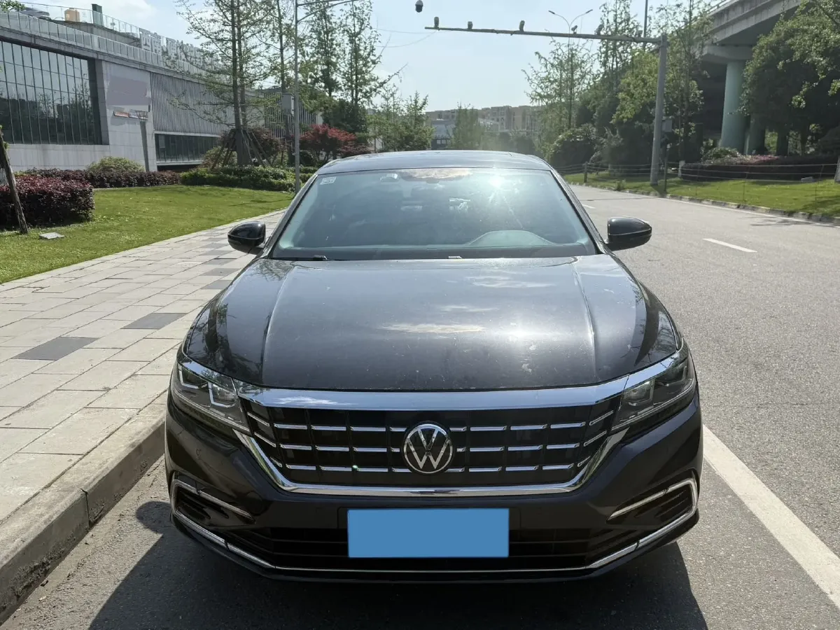 2020 Volkswagen Passat 2.0T 186HP L4 7DCT,autocango,china used car exporter,china ev exporter,chinese used car exporter,chinese used ev exporter